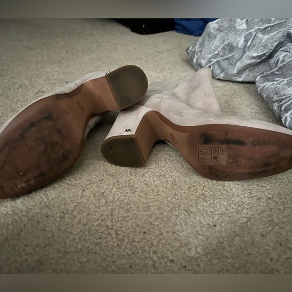 Michael Kors booties - Picture 3 of 7
